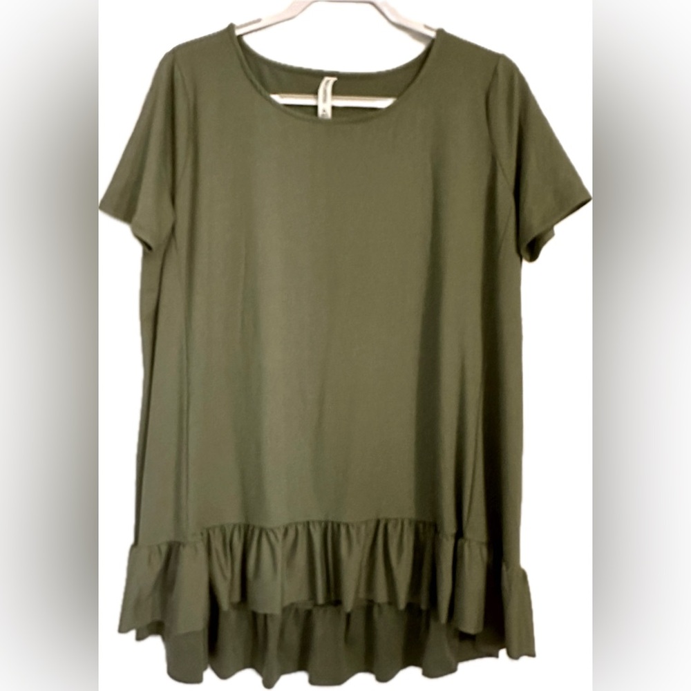 Zenana short sleeve top with ruffled bottom trim